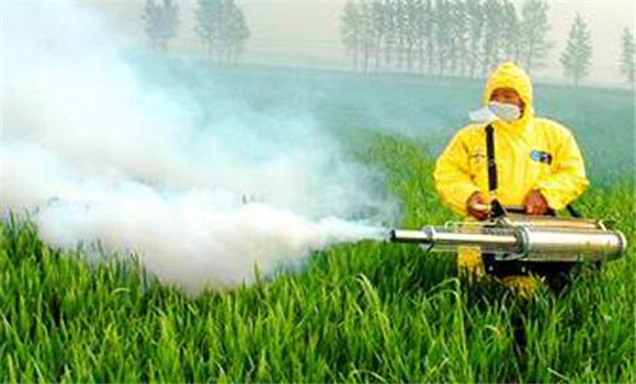 為什么大風天、快下雨時不可施用農(nóng)藥